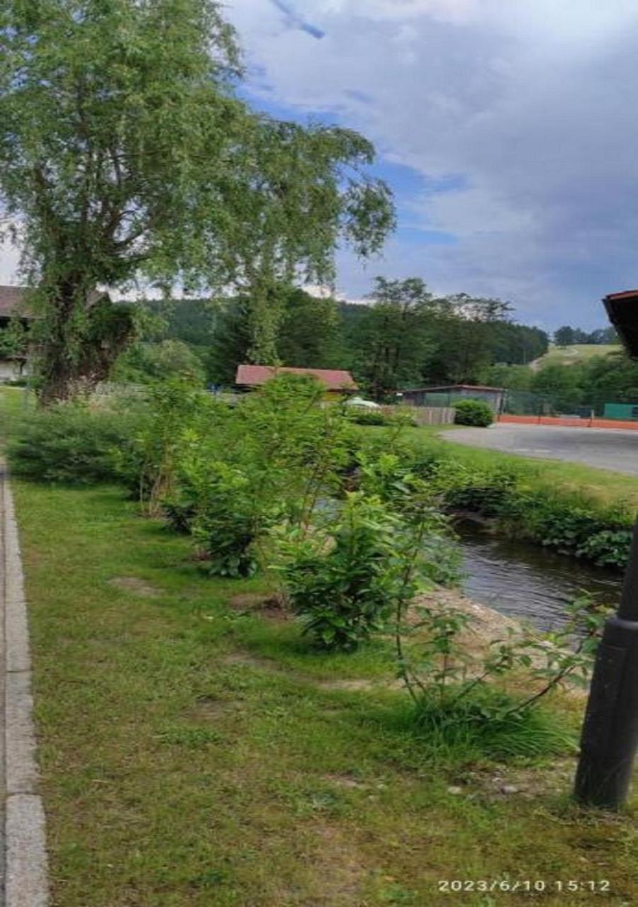 Ferienhaus Am Bach Achslach Bagian luar foto